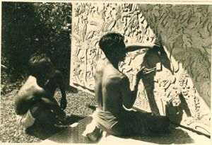 Is student of > I Wayan Grudug