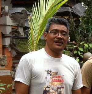Is sibling of.is brother of > I Ketut Sadya